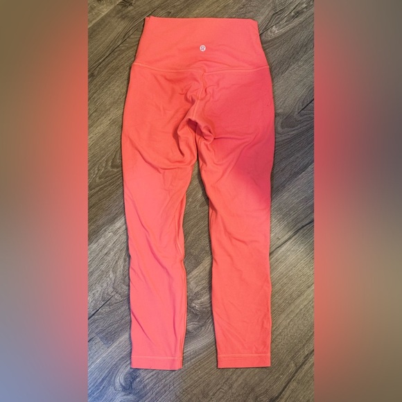Lululemon sz 4  Coral Leggings - Picture 1 of 4